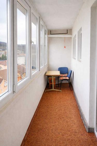 ULTRA-CENTRAL Petrosani! Apartament 2 Camere Modern, Renovat, Bloc Izolat, Lift Nou, 250 - 8