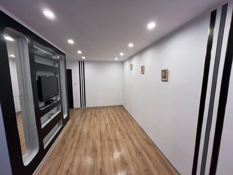 Vand garsoniera renovata in 2026 - 2