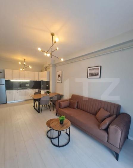Apartament semidecomandat, lift, parcare subterana, zona Ero - 4