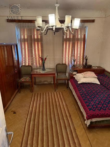 Casa cu 5 camere + curte proprie –  la 3 minute de metrou Piata Muncii - 2