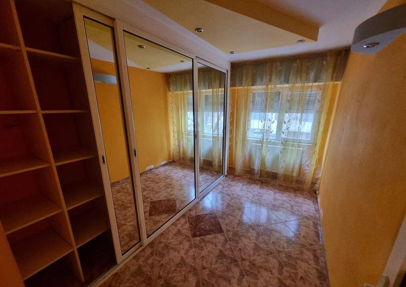 Soveja eden-apartament 4 camere decomandat etaj 1 - 15