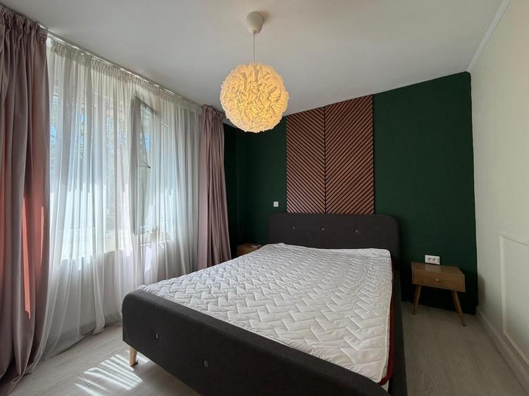 Apartament cu 3 camere decomandat în 1 Decembrie 1918