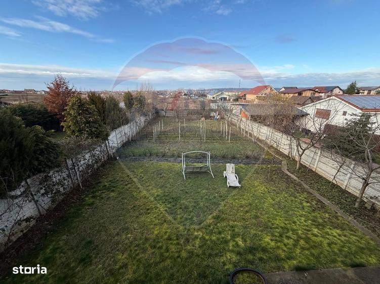 De vanzare Casa spatioasa cu teren 1.000 mp Beverly Hills, Sanmartin - 1