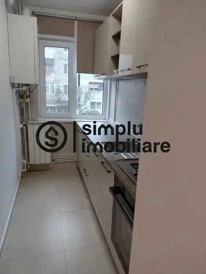 3 camere semidecomandate, etaj 1, centrala termica - 400 Euro - 4
