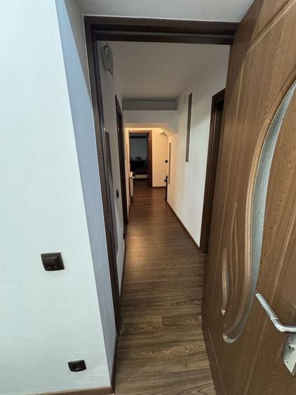 Apartament de vanzare - 3