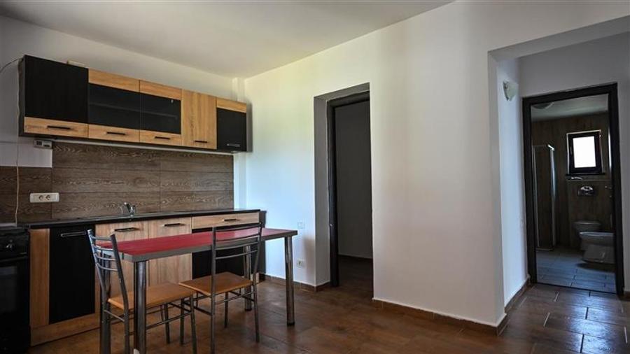 Casa cu 4 apartamente independente: Oportunitate Rezidential/ Investitionala in - 21