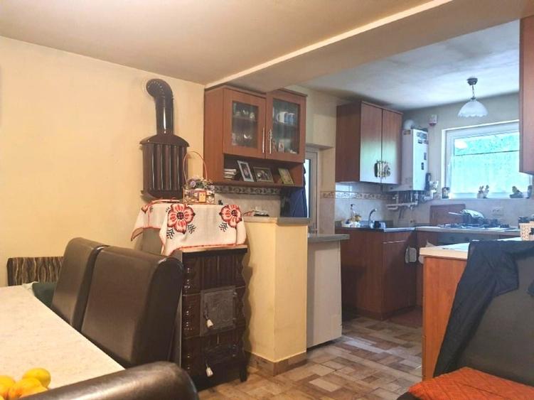 Casă individuală cu 4 camere cu Canalizare în Biled