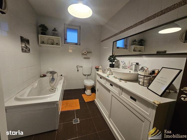 Casa de vanzare, 5 camere, Sabareni - 9
