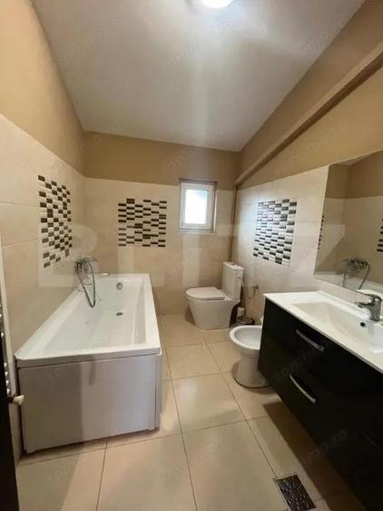 Casa tip triplex in Rediu, cu vedere panoramica si curte proprie, 140.000 euro - 1