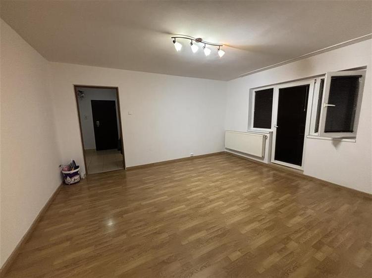 APARTAMENT 2 CAMERE | DE INCHIRIAT | ZONA ROGERIUS | STR. SPARTACUS - 5