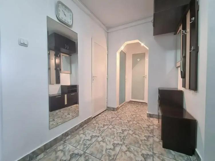 Apartament 3 camere, Decomandat, Bucătărie separată | Nerva Traian - 1