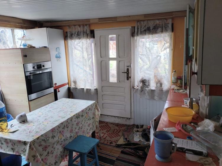 Vand casa urgent in Cozia, jud. Iasi 25 000 € negociabil  - 8