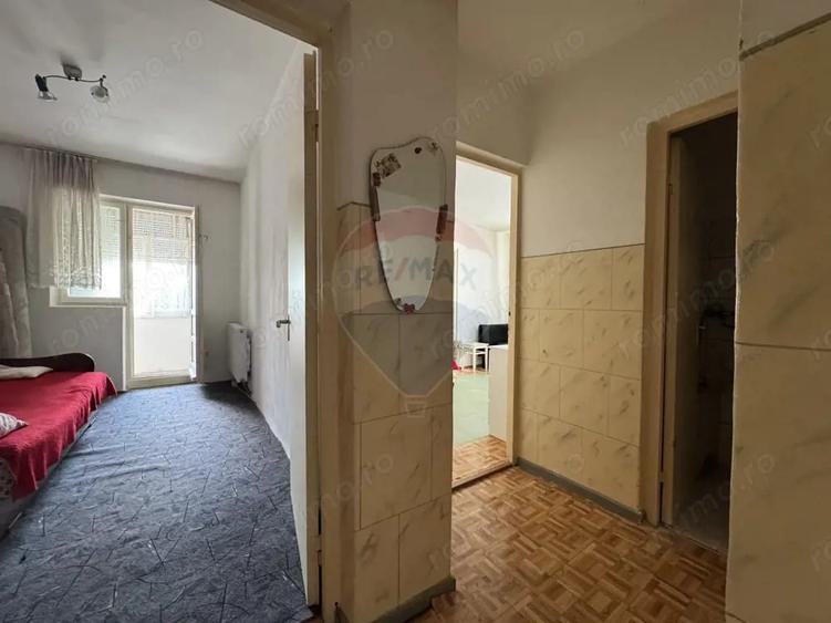 Ap. cu 3 camere, et.4, str. Feleac 1A - 1