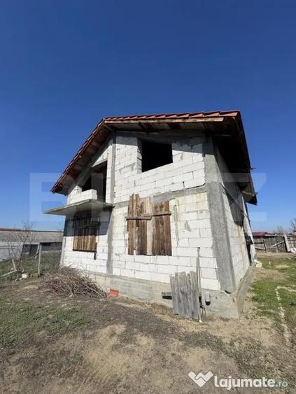 Casa la rosu P+M, Cernele (capatul lui 2), 420 mp teren, 149 - 1