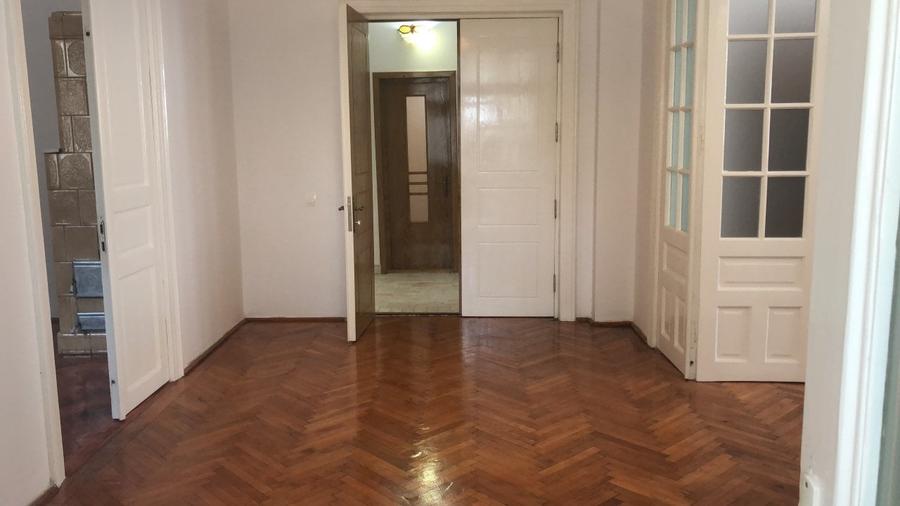 Oferim spre închiriere imobil pentru birouri - 7