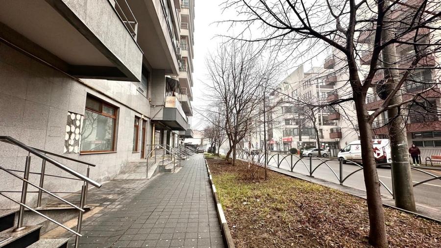 Spațiu comercial, de 40 mp, în Bucureștii Noi