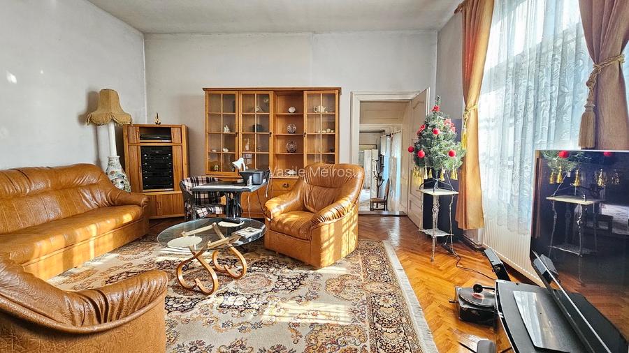 PROPRIETATE: 1500 mp, cu casa saseasca autentica, in Cristian, Brasov PROPRIETATE: 1500 mp, cu casa saseasca autentica, in Cristian, Brasov