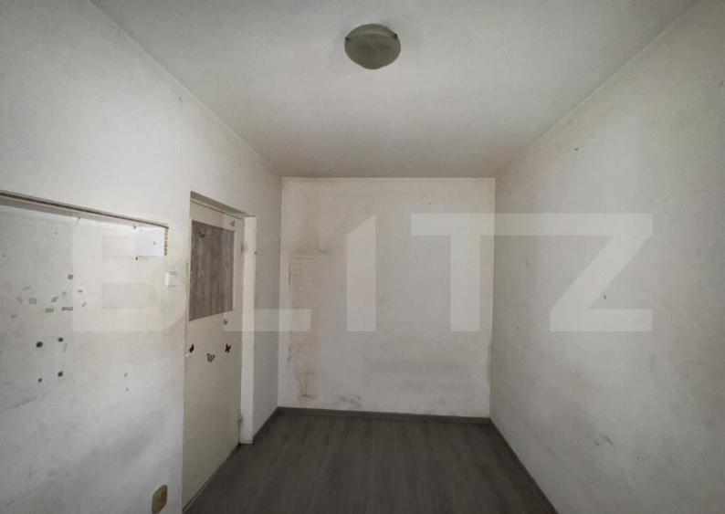 Apartament de vanzare, cu 3 camere, 43 mp, zona Dacia - 3