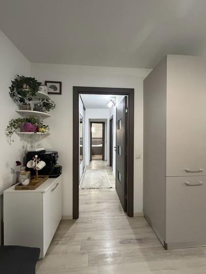 Apartament cu 3 camere, zona centrala - 13