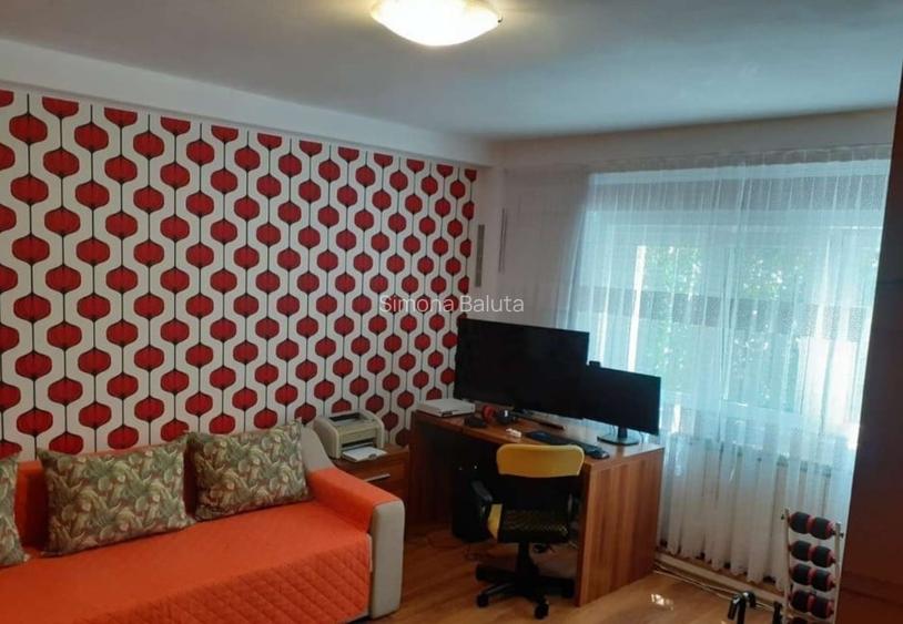 Vanzare apartament 3 camere zona Nerva Traian