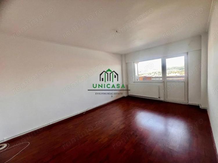 Apartament cu 3 camere de vanzare Calea lui Traian - Zona Nord - 5