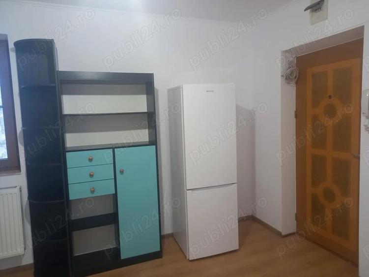 Inchiriez garsoniera - 3