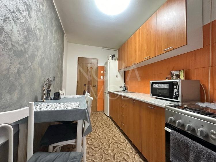Apartament 3 camere, decomandat - Str. Semaforului - 5