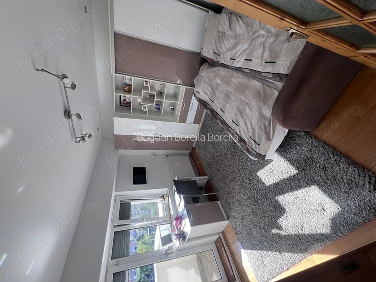 Inchiriez apartament cu trei camere in zona centrala Inchiriez apartament cu trei camere in zona centrala