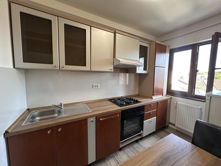 Apartament 3 camere decomandat - 1 Mai Insula, langa Facultatea de Medicina - 4