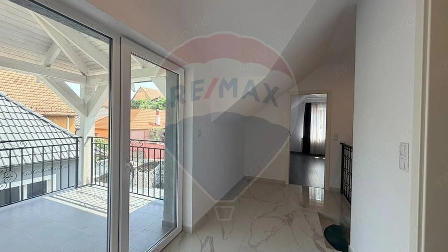 Casă cu Teren 430 Mp în Central