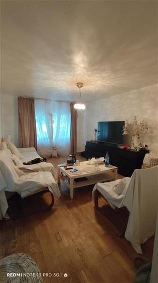 Apartament 2 camere zona 9 mai-Domnisori - 1