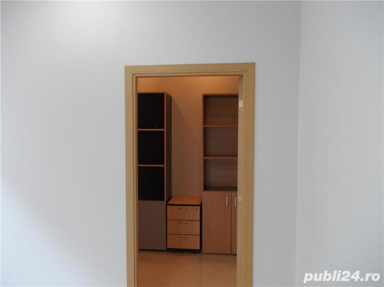 De vanzare 2 spatii comerciale - 1