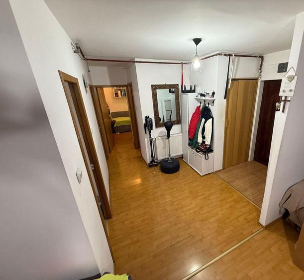 Vand apartament 3 camere Mioveni,etaj 1, zona centrala - 7