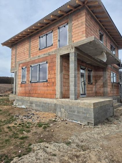 Vila noua de vanzare la intrare in Corunca - 1