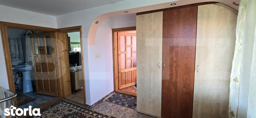 Gospodarie completa, ideala pentru familie, in zona Carcea - Primarie - 9
