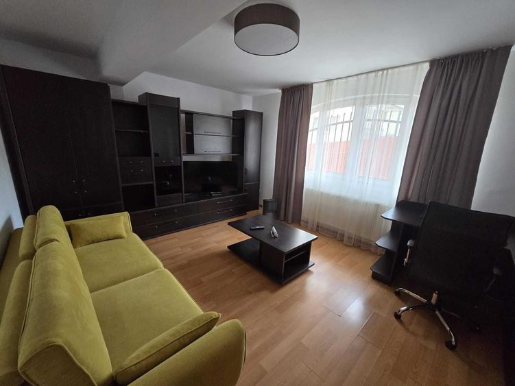 Apartament cu 2 camere decomandat în Becaș