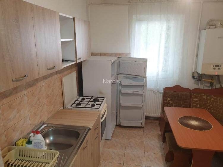 Inchiriez apartament cu doua camere