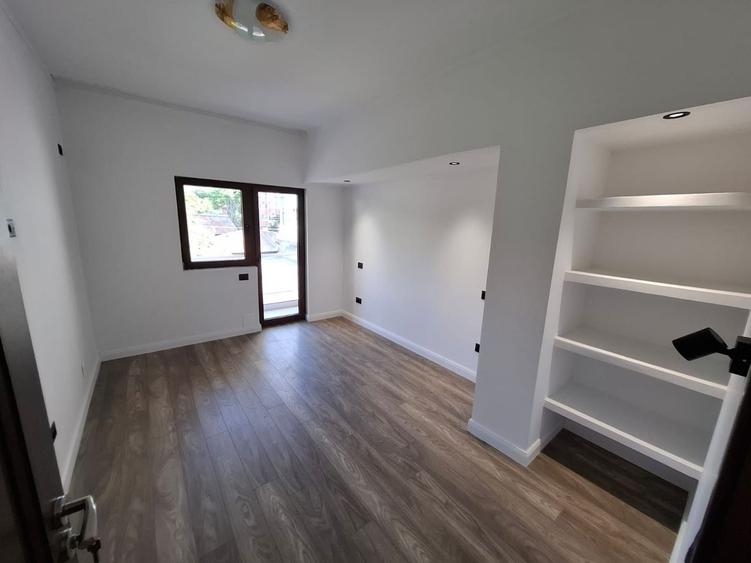 Vila deosebita Constructie noua 13 Septembrie - 10