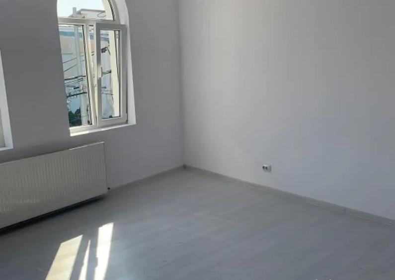 Casa cu destinatie comerciala 335 mp - 9