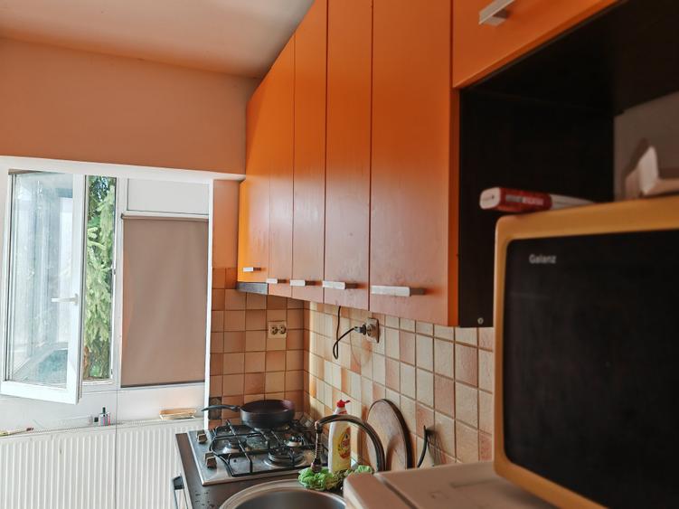 Apartament 3 camere liber la vanzare zona Astra - 8