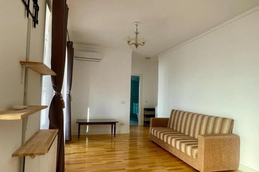 Apartament cu 2 camere semidecomandat, mobilat în Bucureștii Noi