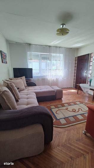 Casă cu 4 camere cu Teren 1564 Mp în Central