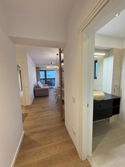 Apartament cu 2 camere semidecomandat, mobilat în Barbu Văcărescu
