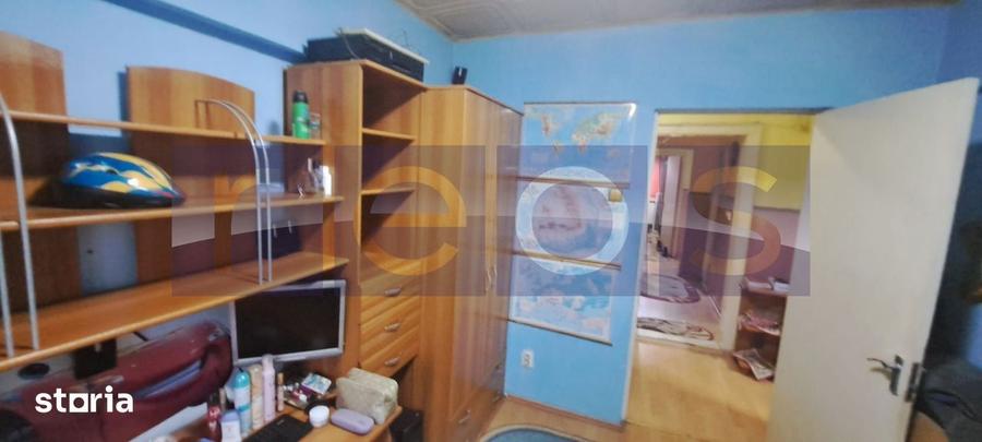 Apartament cu 4 camere decomandat în Ultracentral