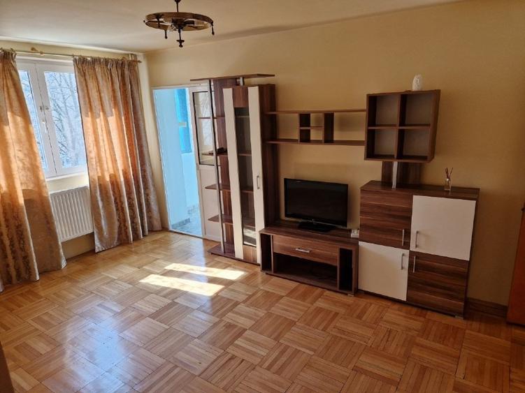 Apartament cu 4 camere semidecomandat în Nicolae Grigorescu