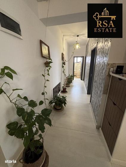 Apartament cu 3 camere decomandat în Cremenari