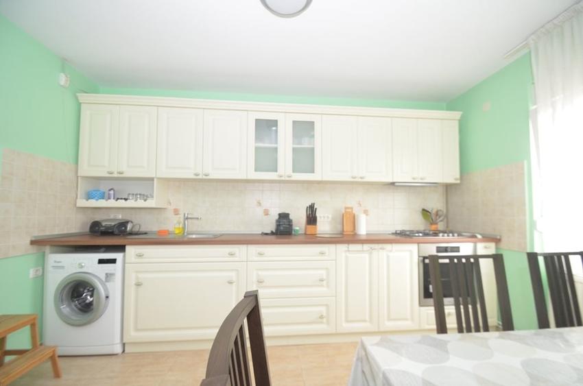 Apartament cu 3 camere decomandat în Bălcescu