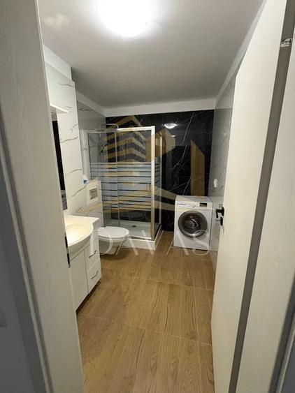 Apartament cu 3 camere semidecomandat, mobilat în Zorilor