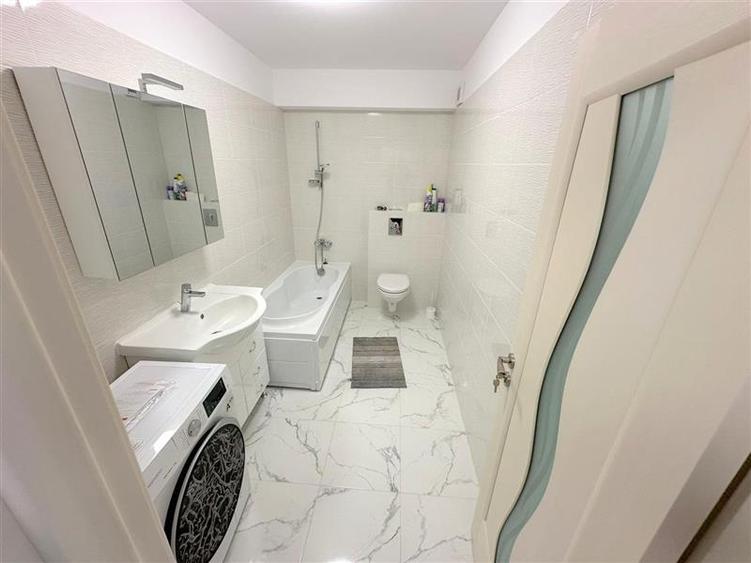 Apartament cu 2 camere semidecomandat, mobilat în Nord