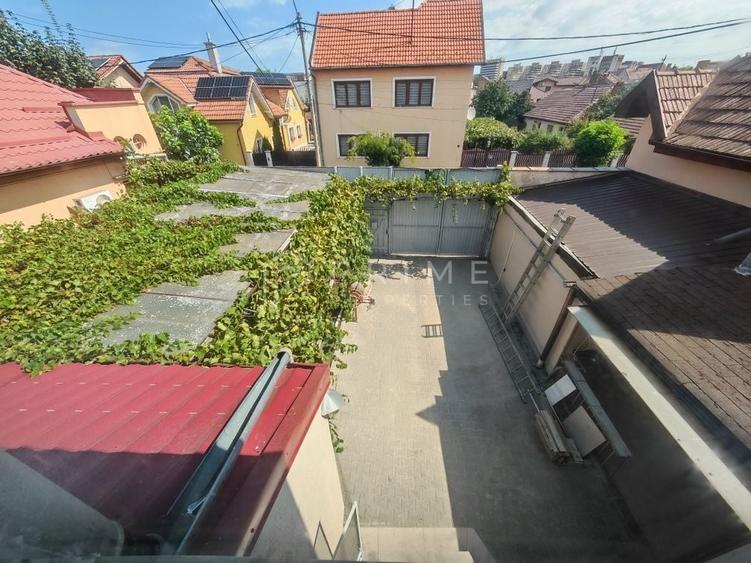Casă individuală cu 4 camere cu Canalizare în Central